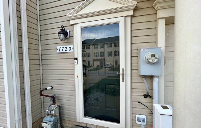 Lovely Newly Constructed 2 BR/2.5 BA Townhome in Tanyard Springs!