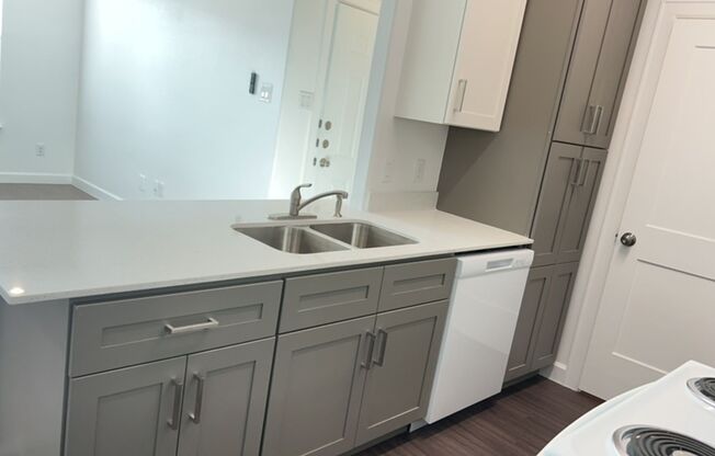 1 bed, 1 bath, 793 sqft, $1,150, Unit 269