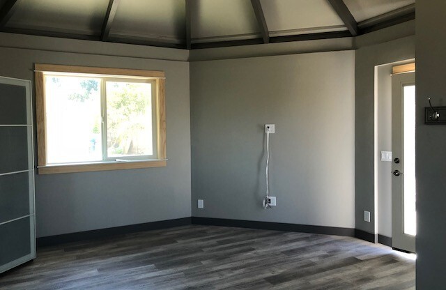 Private Beautiful Yurt Studio - home in Fletcher Hills