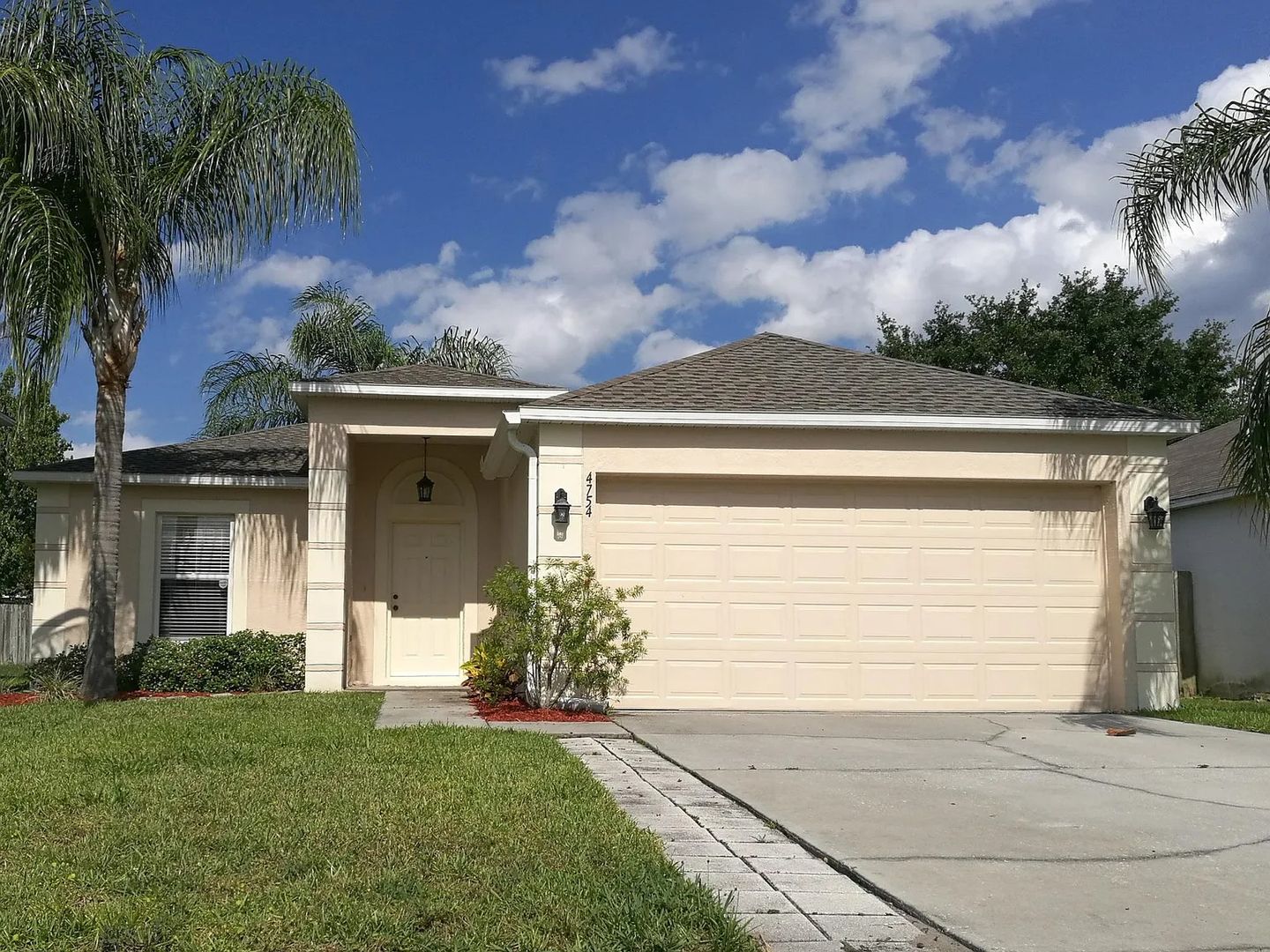 4754 Willamette Cir