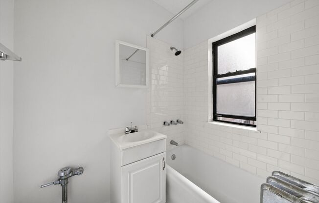 1 bed, 1 bath, 536 sqft, $1,395, Unit 302