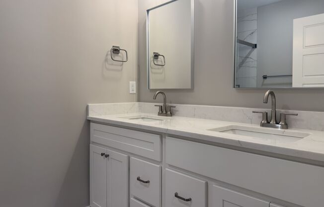 3 beds, 2 baths, 1,300 sqft, $3,399