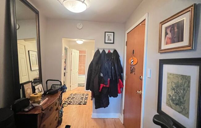 2 beds, 1 bath, 1,200 sqft, $2,850, Unit 418-0705