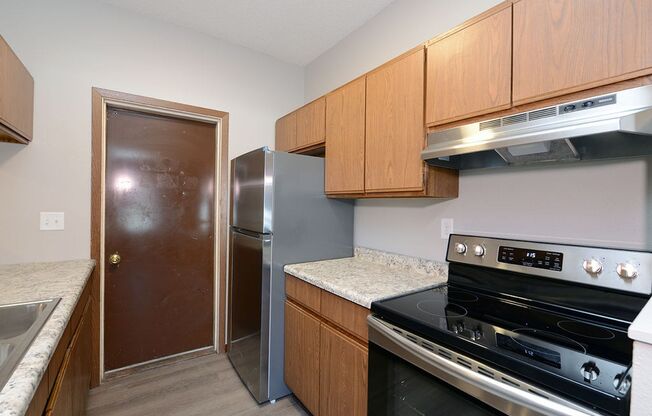 Newly updated spacious 2 bed, 1 bath is a must see!!!