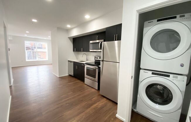 2 beds, 2 baths, 847 sqft, $2,495, Unit 610