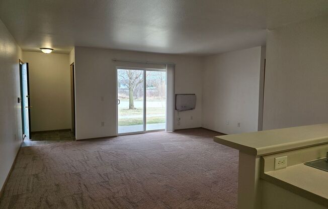 2 beds, 1 bath, 850 sqft, $1,259, Unit PL   7506