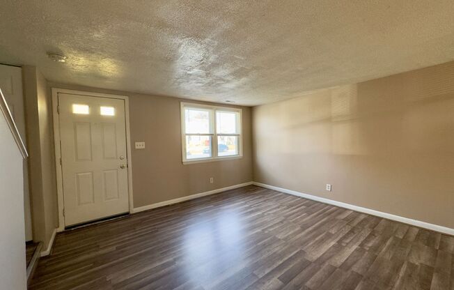 Charming 3 Bedroom/ 1 Bathroom in Dundalk, MD!