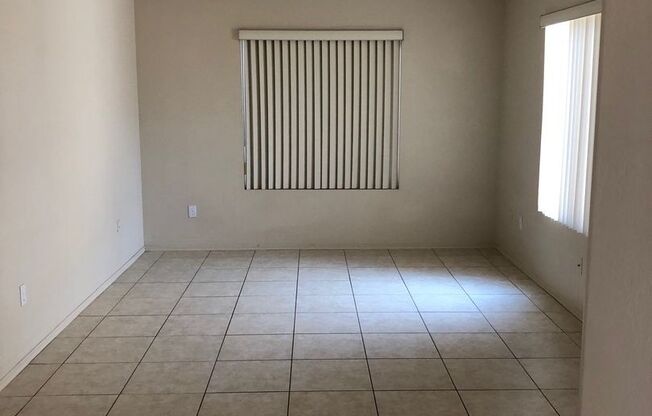 3 Bedroom - 2 story corner lot - Glendale & 99th Ave