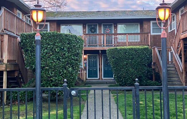 2 beds, 1 bath, 801 sqft, $1,799, Unit 3030-02