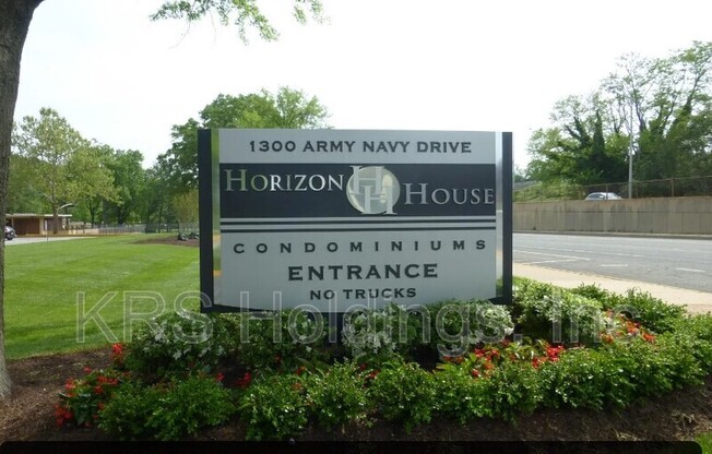 1300 Army Navy Dr Apt 506