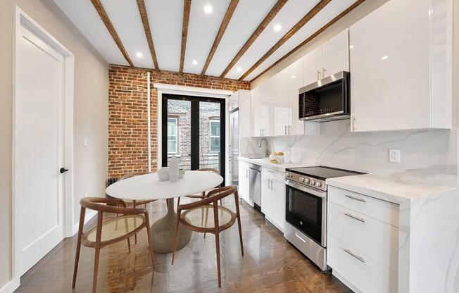 5 beds, 2 baths, $12,495, Unit 12B