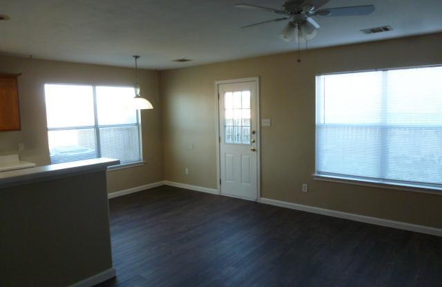 2867 SOUTHAMPTON WAY