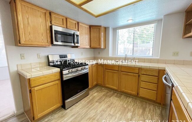 4 beds, 2.5 baths, 2,408 sqft, $2,800