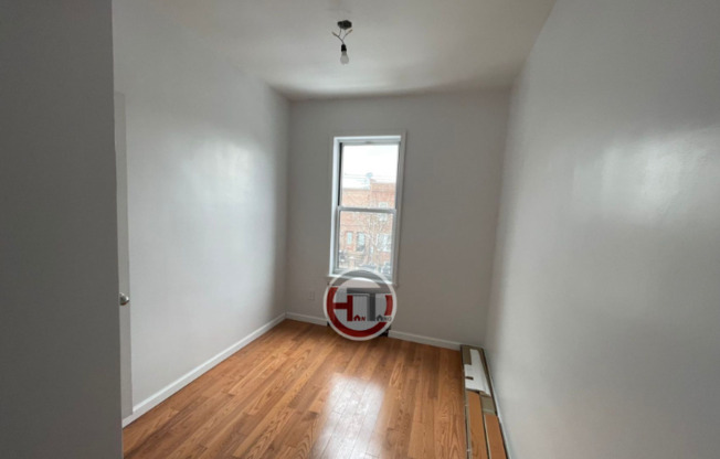 737 CALHOUN AVE
