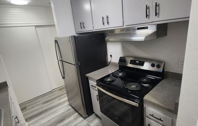 1 bed, 1 bath, 750 sqft, $1,450, Unit 14