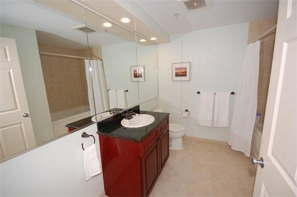 2 beds, 2 baths, 1,026 sqft, $4,400, Unit 1401