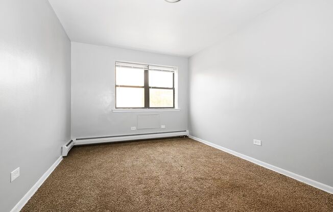 2 beds, 1.5 baths, 1,200 sqft, $1,350, Unit 7700 - 317