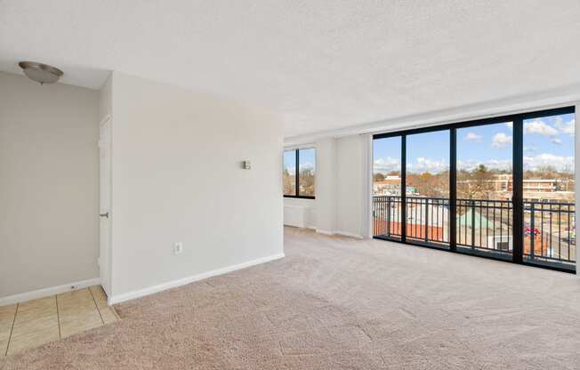 Spacious Living Area at The Brittany, Washington