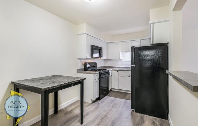 1039 College - apartments and offices for rent