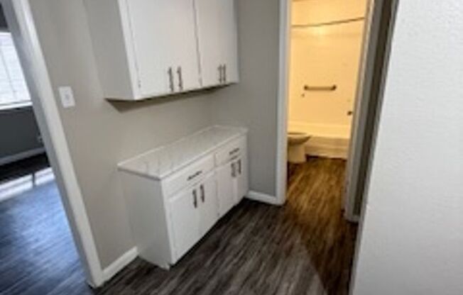 2 beds, 1 bath, 800 sqft, $1,440, Unit 1809-105
