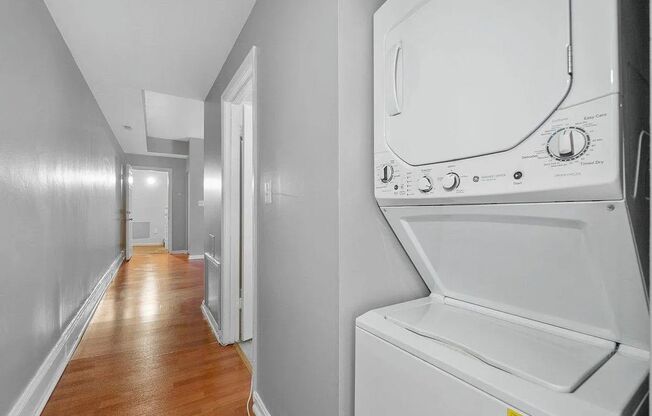 22 W 25th St