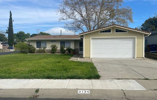 Concord Beautiful 3 bedroom 2 bathroom home. New kitchen & bathrooms! Available 03/01/24