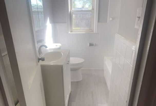1 bed, 1 bath, 715 sqft, $1,875, Unit A-12