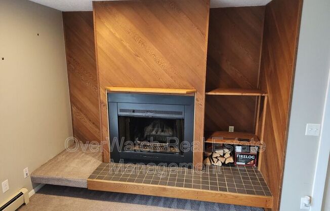 3811 IOWA DR