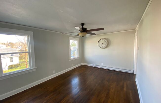 1 Story House with Hardwood Floors