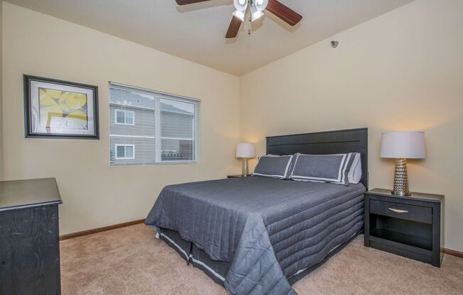 2 beds, 2 baths, 990 sqft, $1,195, Unit 5801 - Unit 32