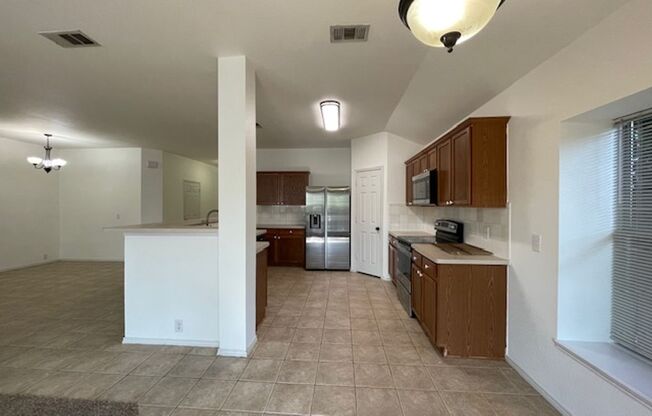 3 beds, 2 baths, $2,000