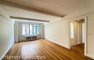 324 E 41 ST