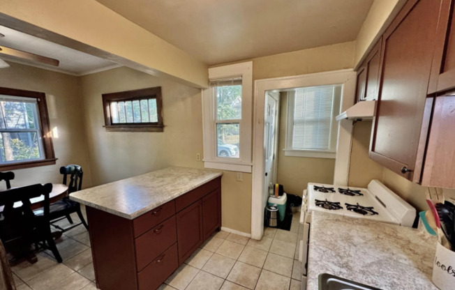 3 beds, 1 bath, $1,200