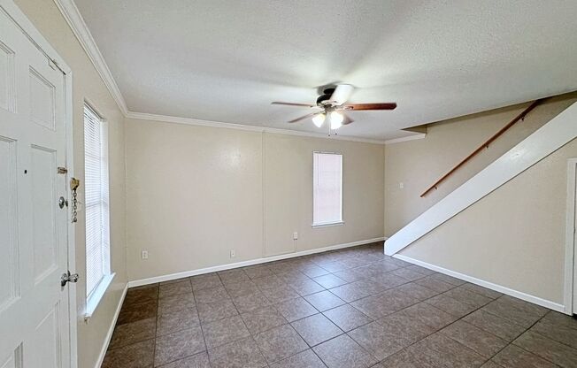 2 beds, 1.5 baths, $1,000