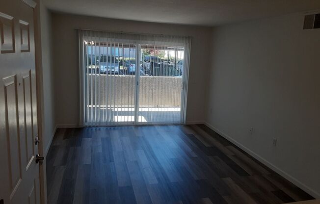 2 beds, 1 bath, 848 sqft, $1,950, Unit 1708
