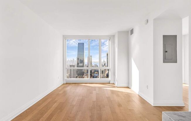460 W 42 ST