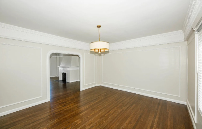 2275 BROADWAY