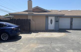 4440 E DAKOTA AVE