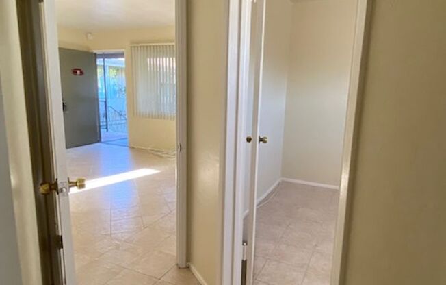 1 bed, 1 bath, $2,095, Unit 15