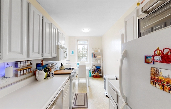 1 bed, 1 bath, 550 sqft, $2,195, Unit 7