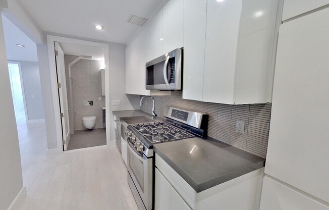 4 beds, 2 baths, $8,995, Unit 3G