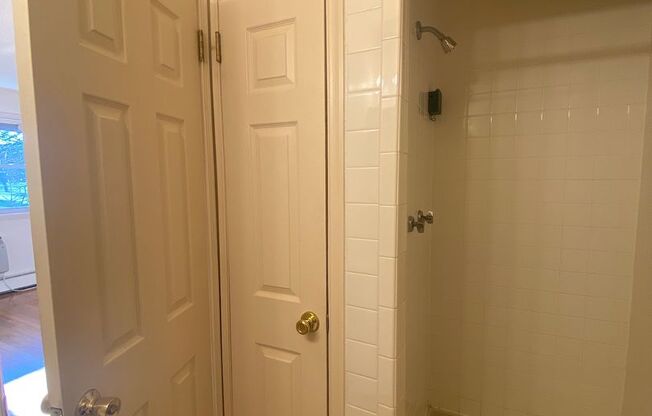 2 beds, 2 baths, 884 sqft, $1,495, Unit K-31