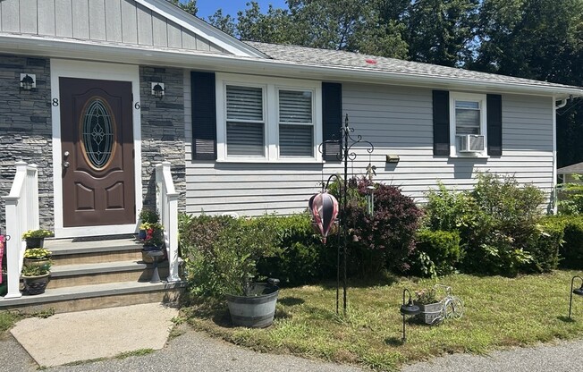 6 8 GENETTI CIR