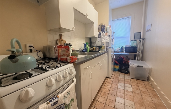 1 bed, 1 bath, 550 sqft, $2,400, Unit 6