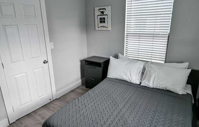 4 beds, 2 baths, 1,200 sqft, $3,200, Unit 205 W Frances, Unit 3