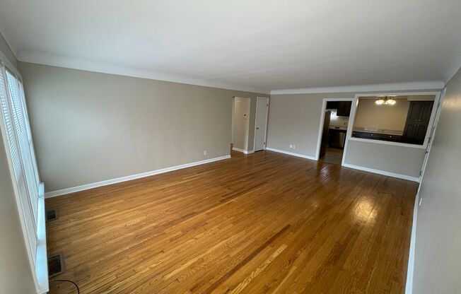 Shaker Hts. Apartment