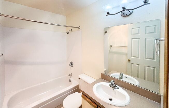 3 beds, 2 baths, 1,195 sqft, $3,553, Unit 306