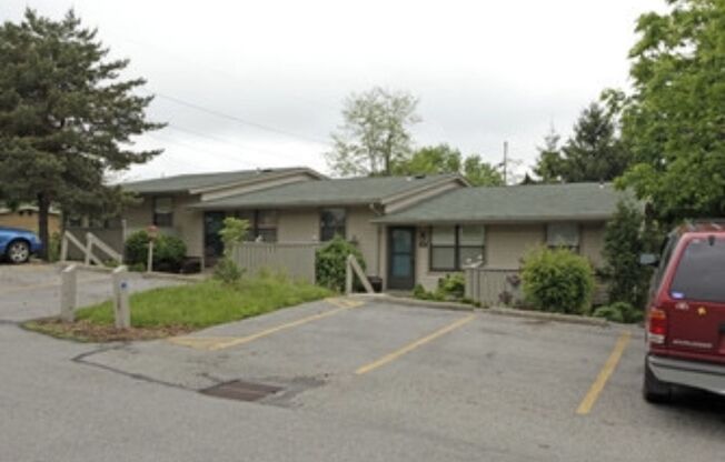 Charming 1 Bedroom, 1 Bath AVAILABLE NOW!