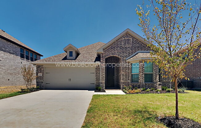 1132 RED HAWK LN