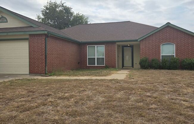 4 beds, 2 baths, $1,750